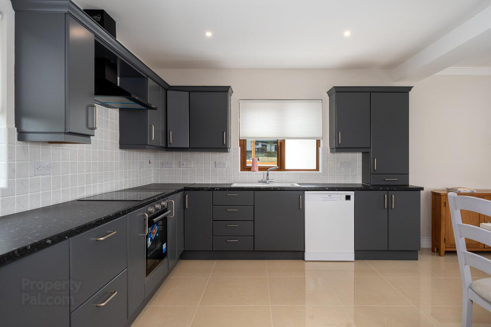 24 Mac Oisin Place 15 of 60
