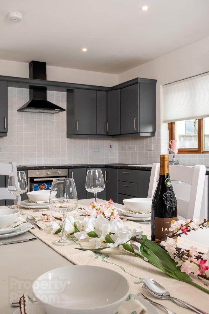 24 Mac Oisin Place 17 of 60