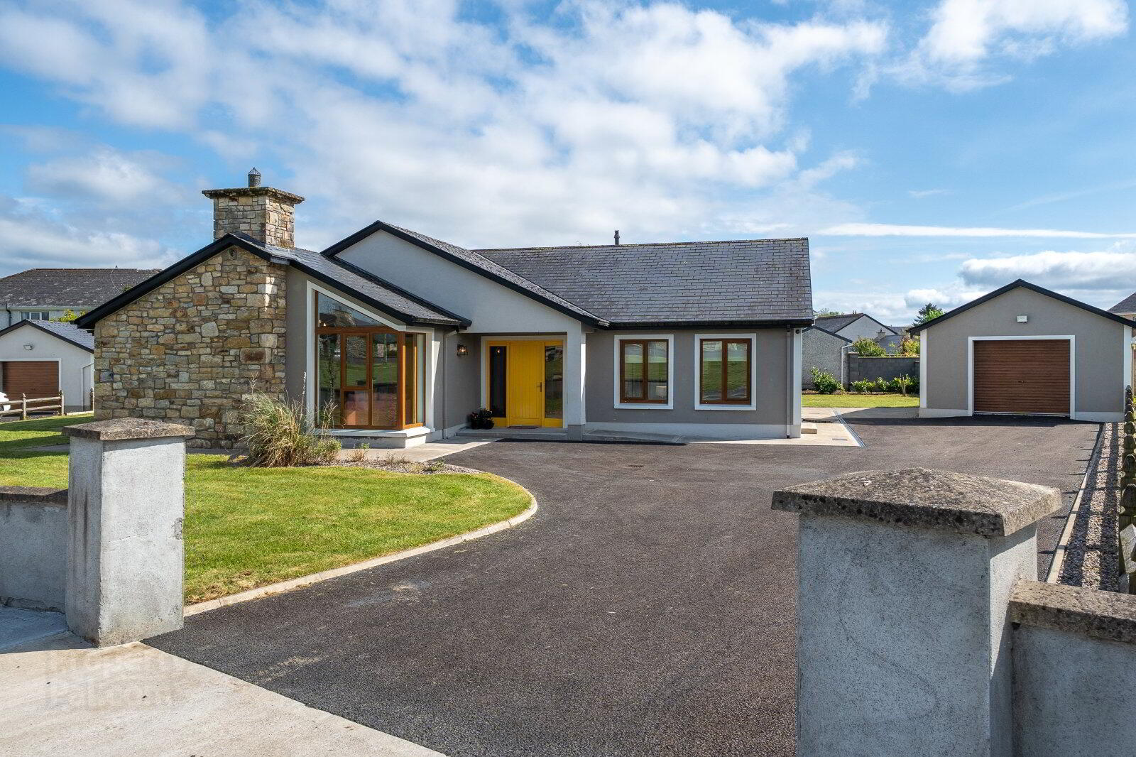 23 Mac Oisin Place 1 of 56
