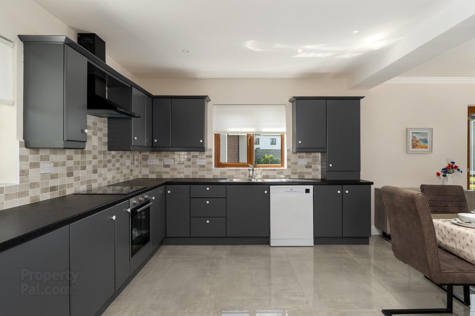 23 Mac Oisin Place 14 of 56