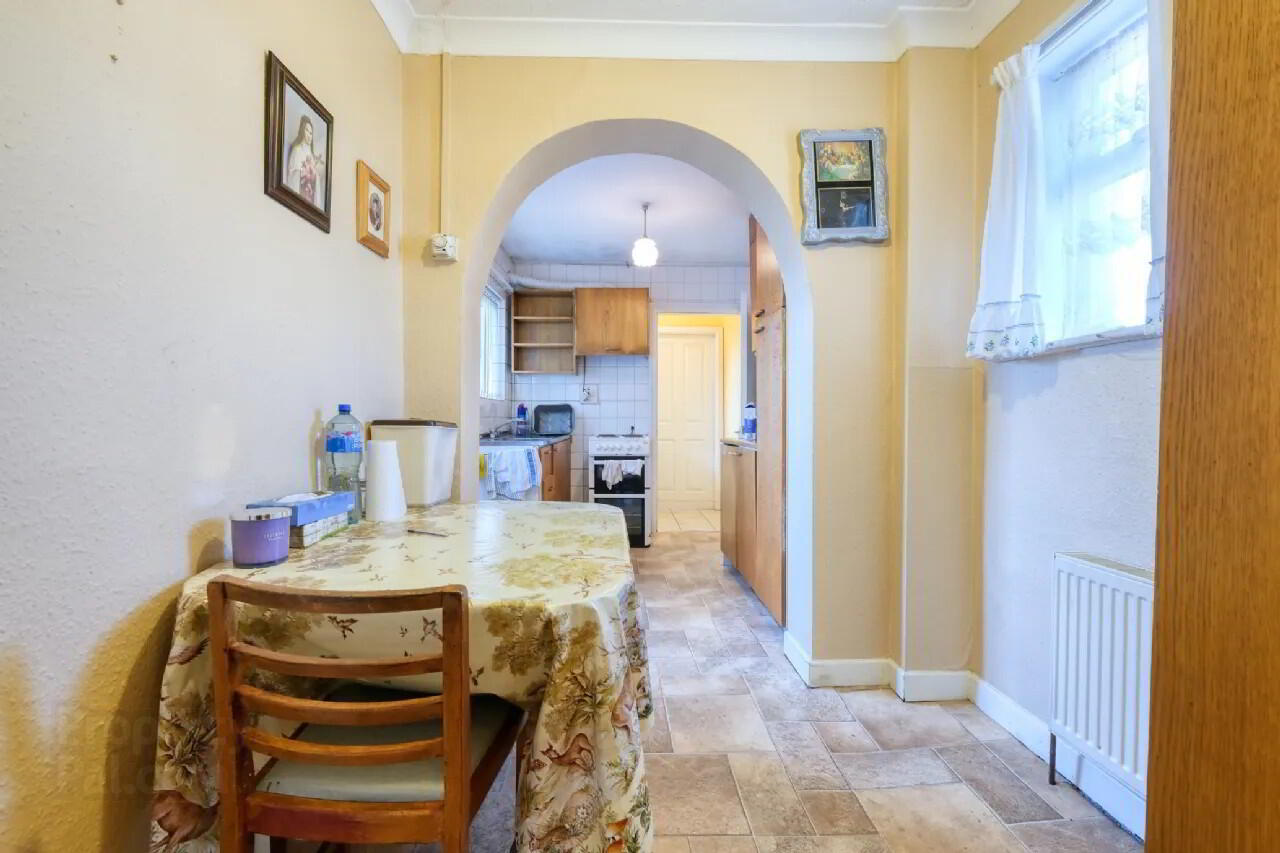 12 Saint Mary's Terrace 4 of 19