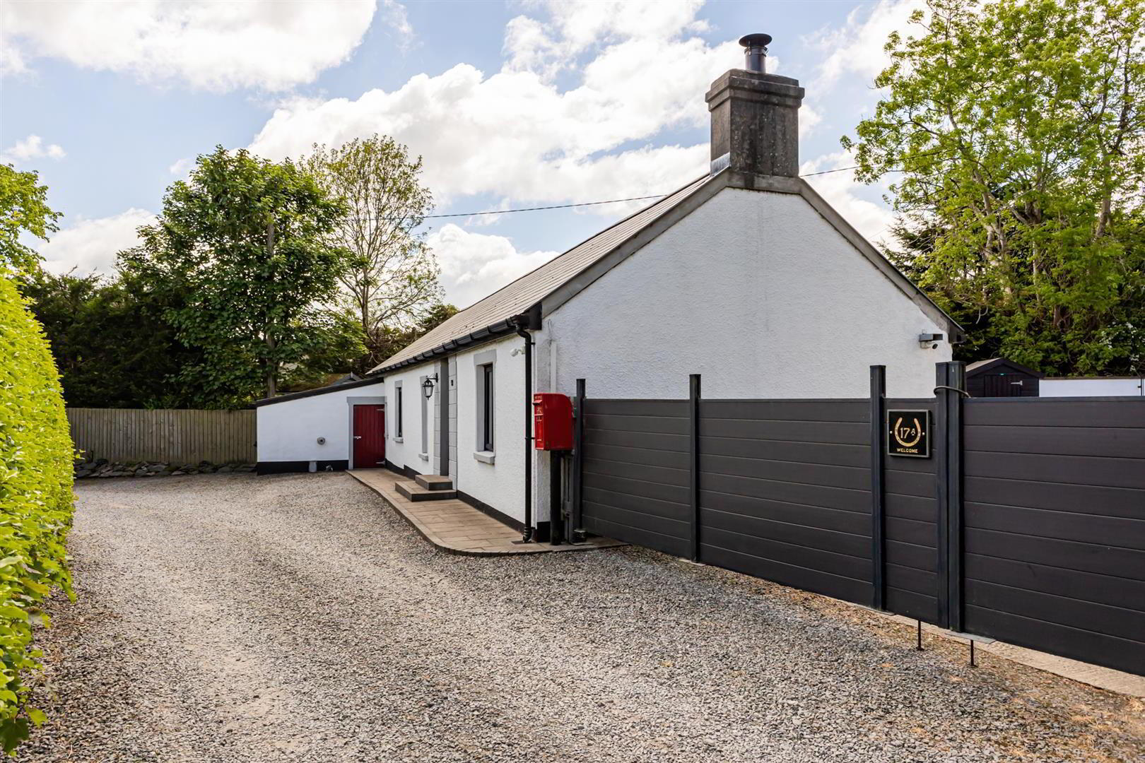 17a Monlough Road 2 of 16