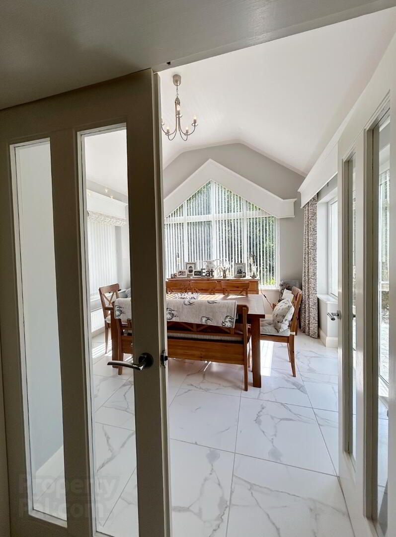 1a Dernalear Road 9 of 48