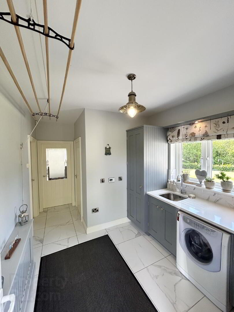 1a Dernalear Road 16 of 48