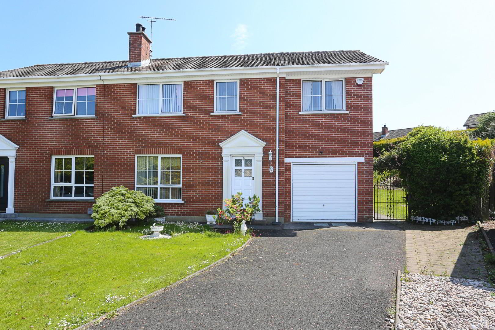 2b Ivyhill Drive 1 of 18