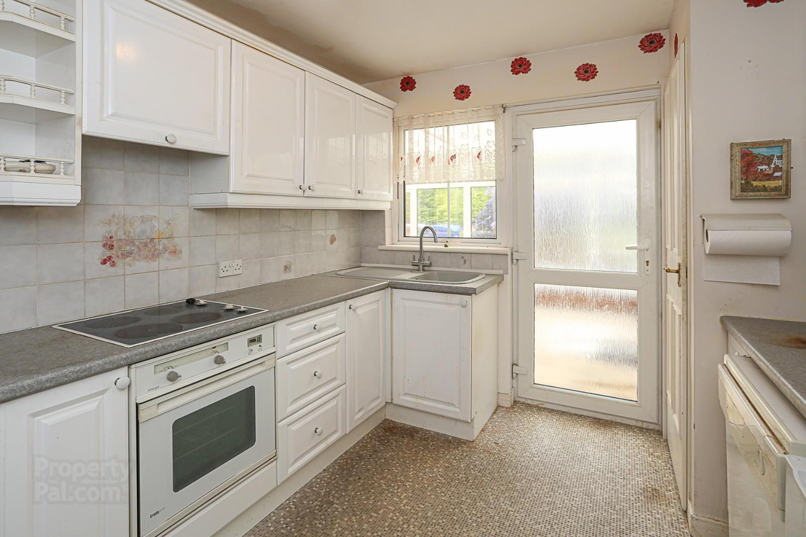 2b Ivyhill Drive 7 of 18