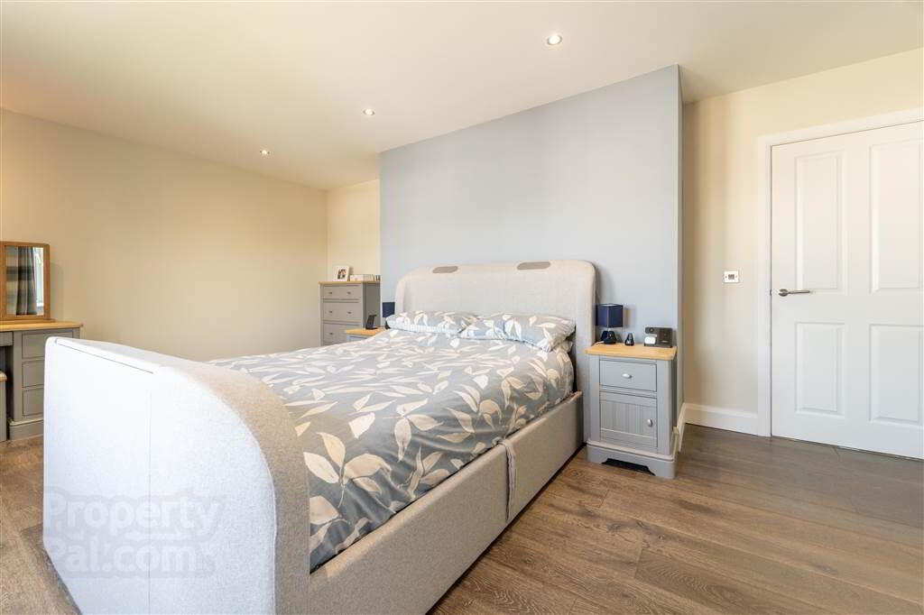66 Clifton Road 34 of 67