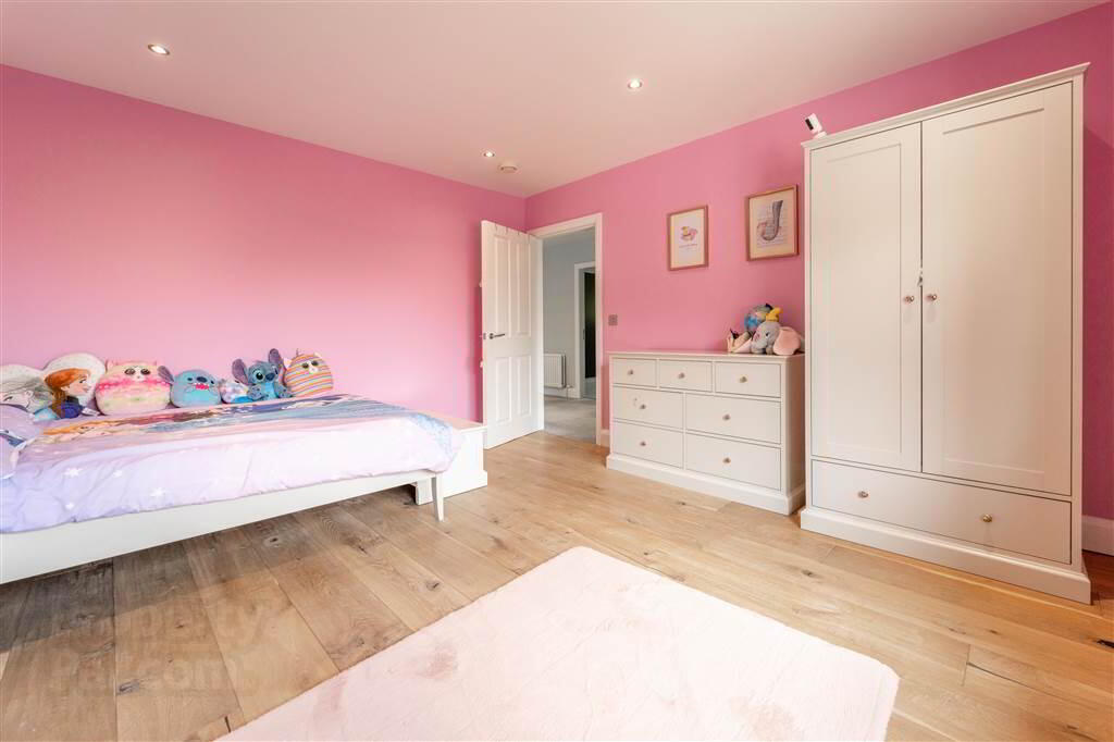 66 Clifton Road 42 of 67