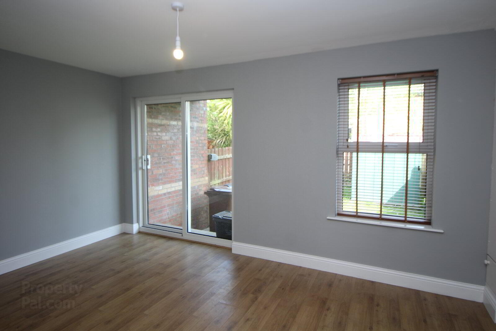 24 Glenisland Terrace 5 of 13