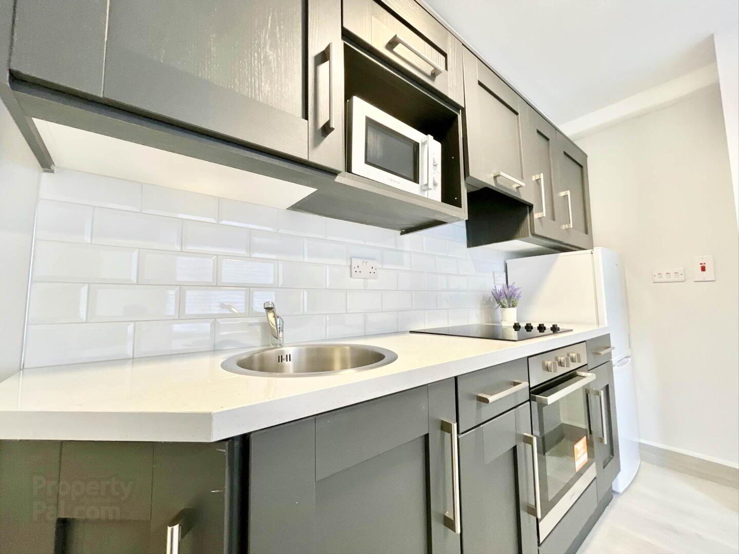 68 Seaview Avenue East 3 of 19