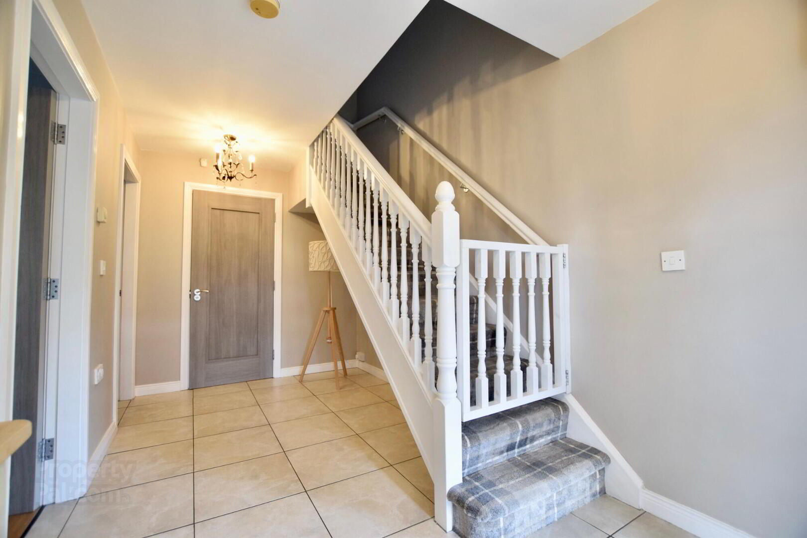 11 Ashwood Heights 4 of 38