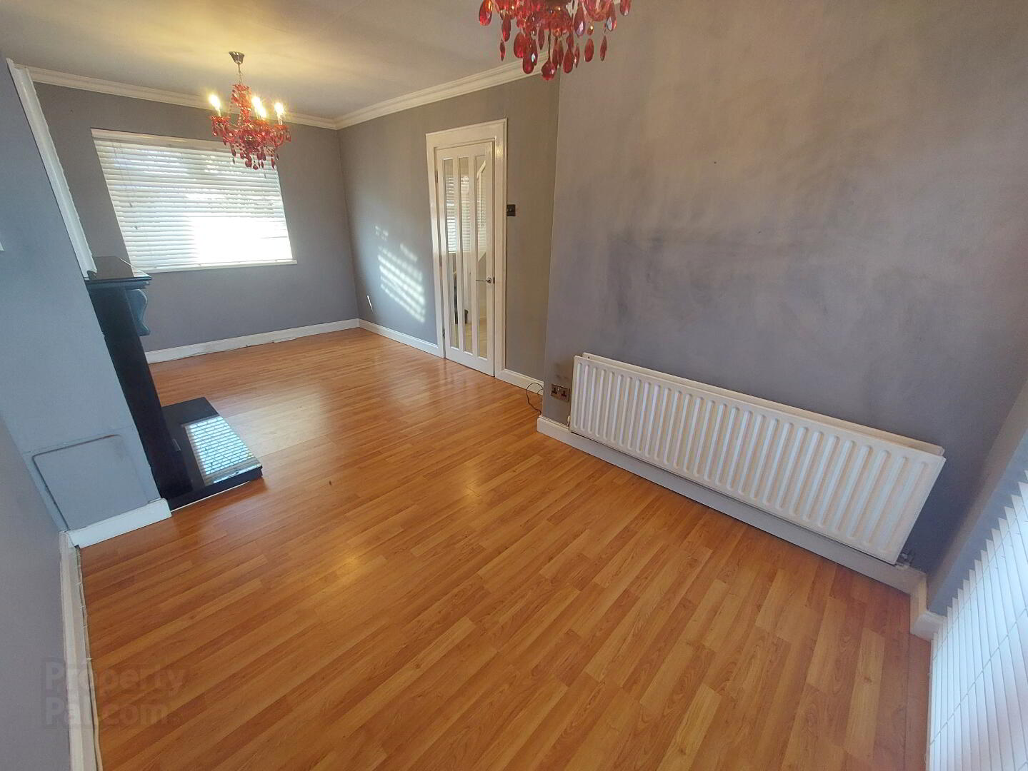 4 Dennet Gardens 4 of 12