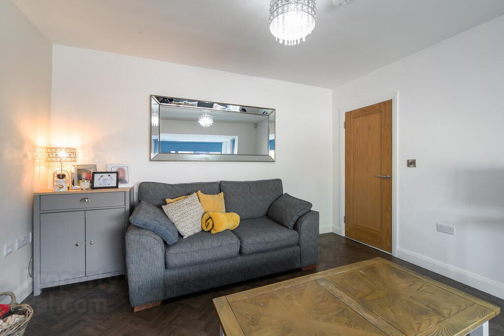96 Greystown Avenue 8 of 29