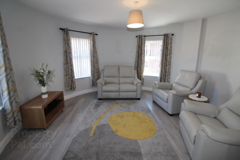 9 Sixmile Manor 6 of 26