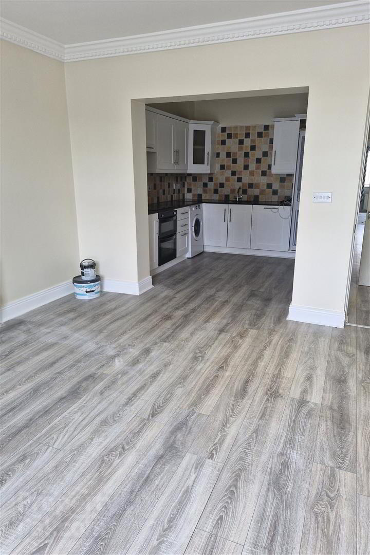 Apt 1, 3 Havelock Place 4 of 13