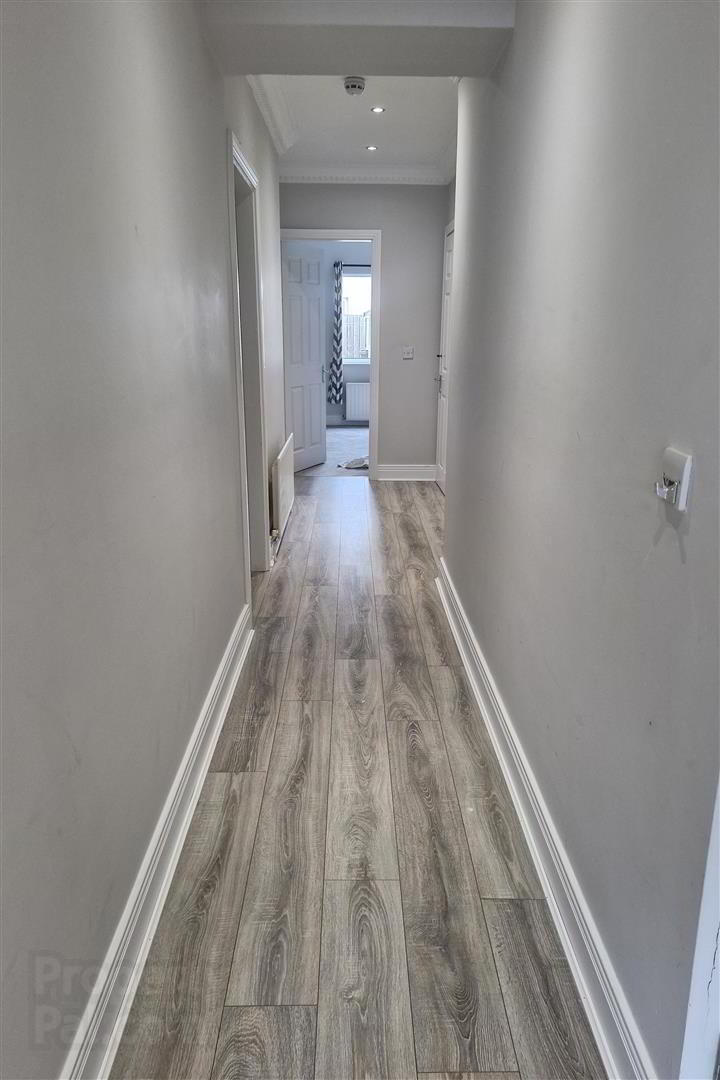 Apt 1, 3 Havelock Place 6 of 13