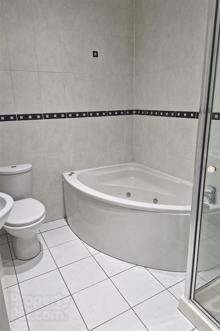 Apt 1, 3 Havelock Place 7 of 13