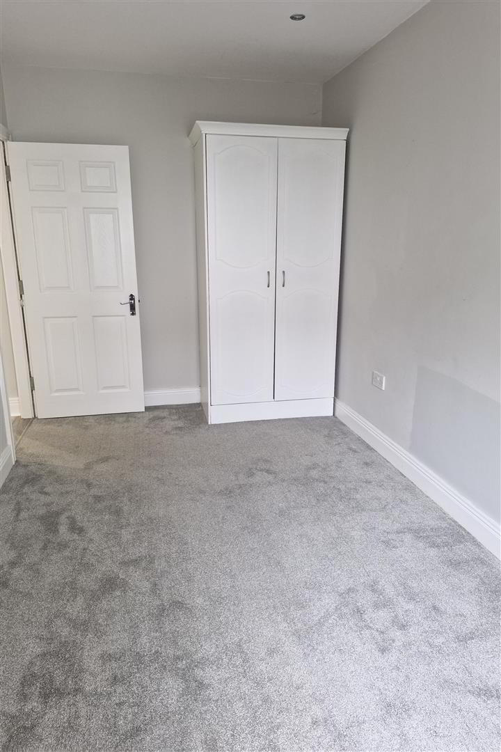 Apt 1, 3 Havelock Place 11 of 13