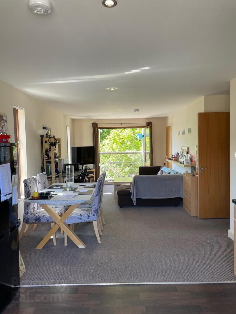 77d Heath Lodge Drive 5 of 13