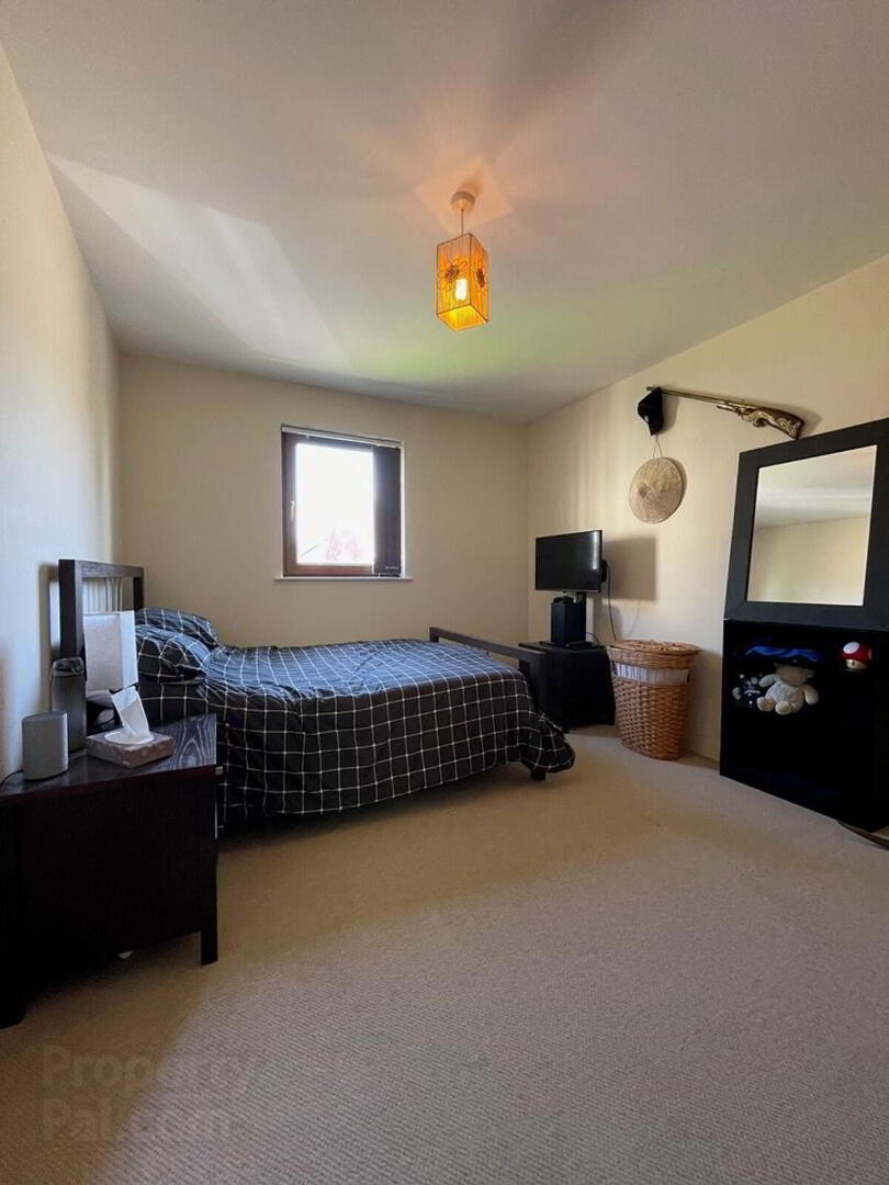 77d Heath Lodge Drive 10 of 13