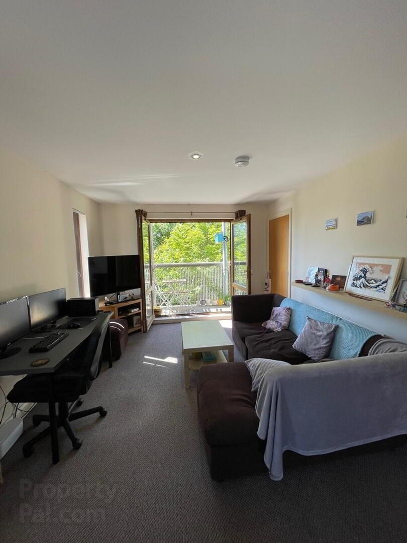 77d Heath Lodge Drive 6 of 13