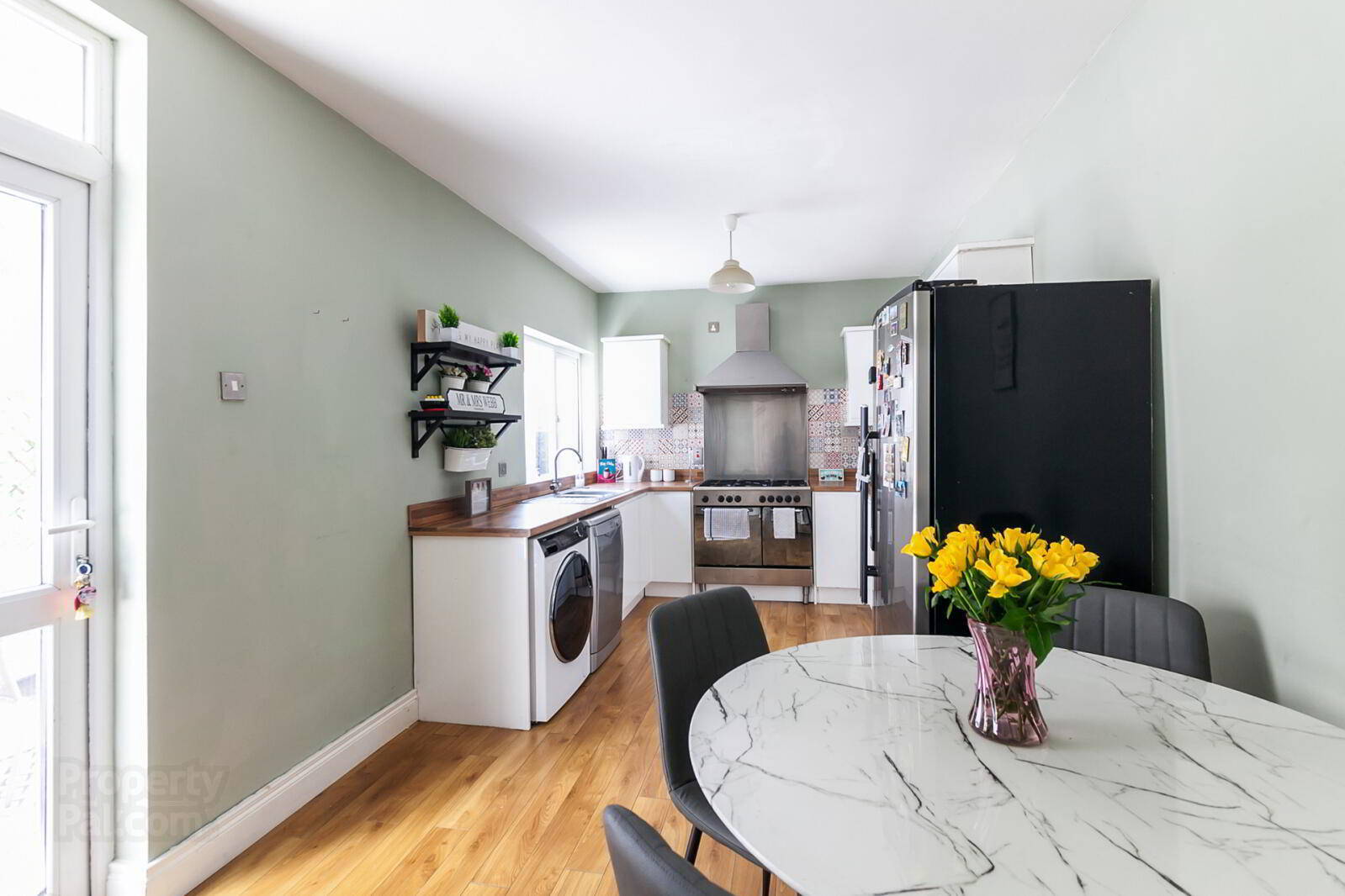 74 Willowbank Gardens 11 of 27
