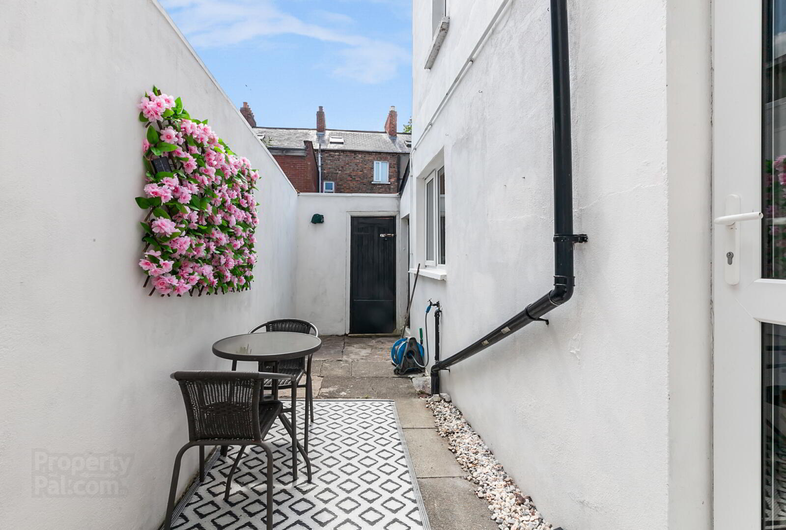74 Willowbank Gardens 26 of 27