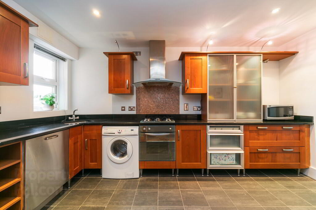 Apt 6, 36 Wellington Park 7 of 20