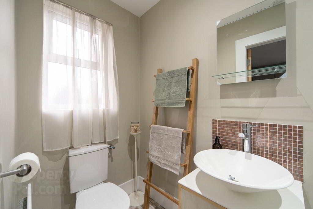 Apt 6, 36 Wellington Park 14 of 20
