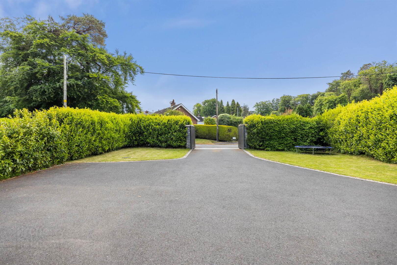 42 Victoria Road 44 of 50