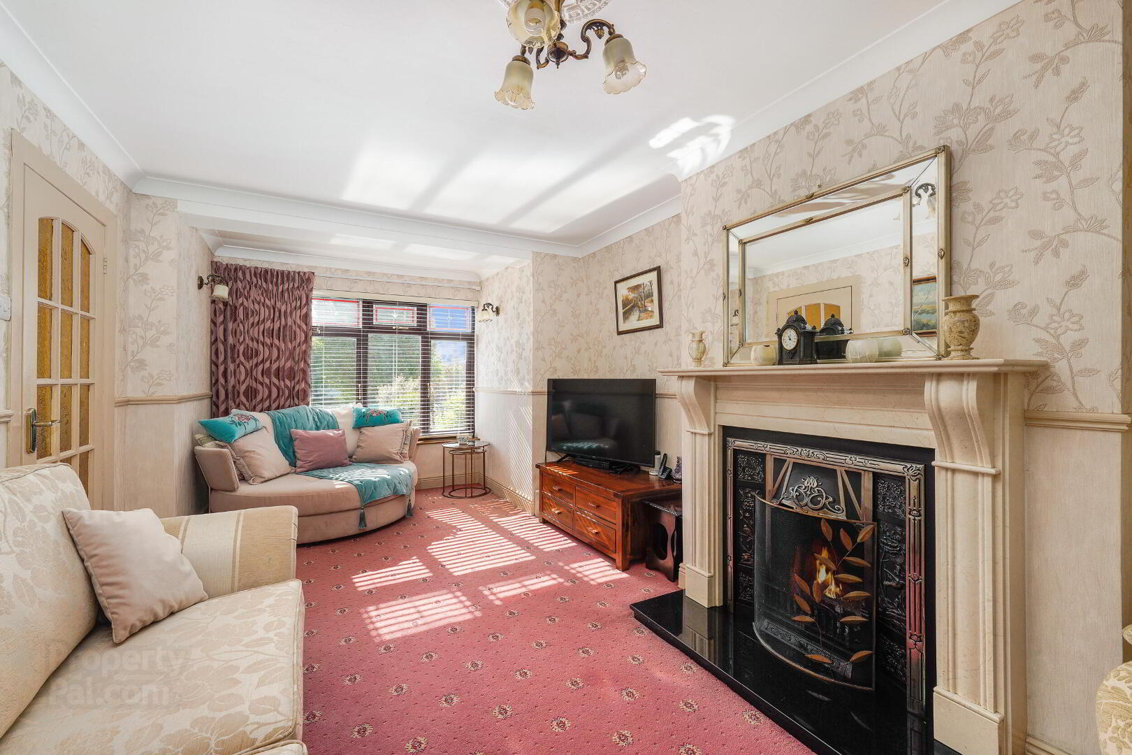 21 Saint Margarets Road 9 of 32