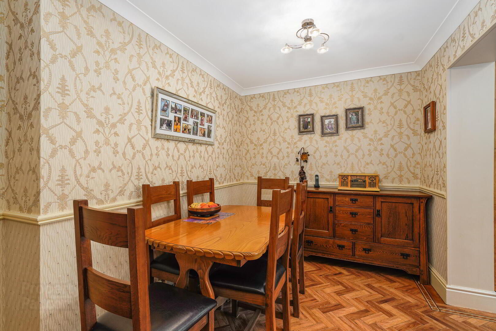 21 Saint Margarets Road 12 of 32