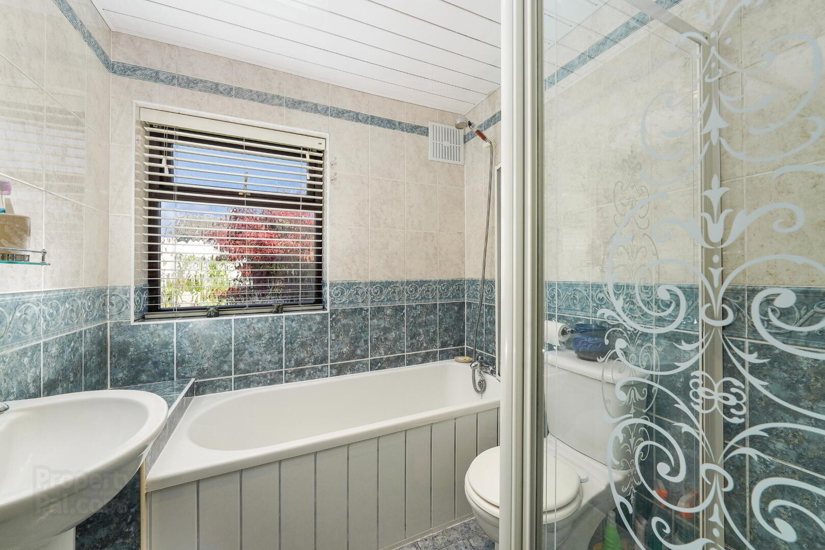 21 Saint Margarets Road 27 of 32