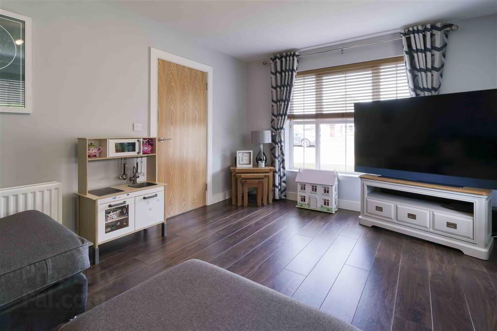 21 Ayrshire Drive 7 of 21