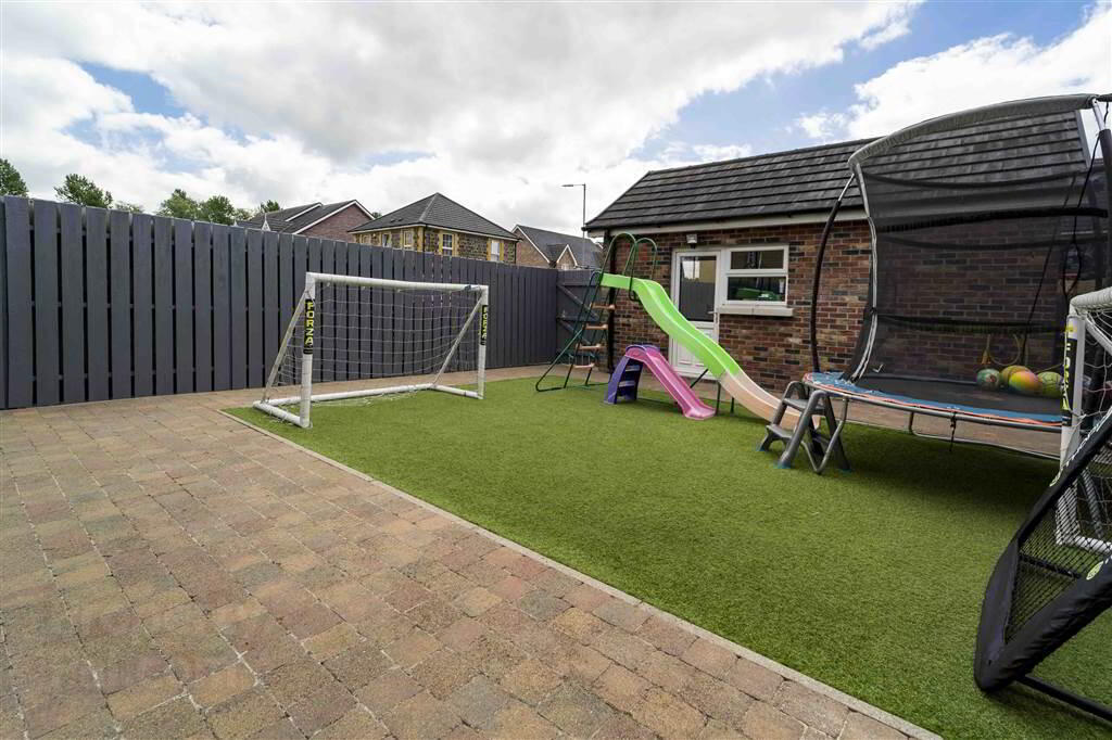 21 Ayrshire Drive 13 of 21