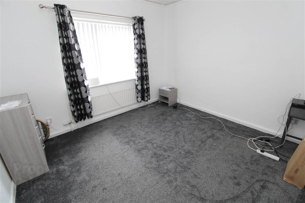 90 West Circular Road 8 of 12