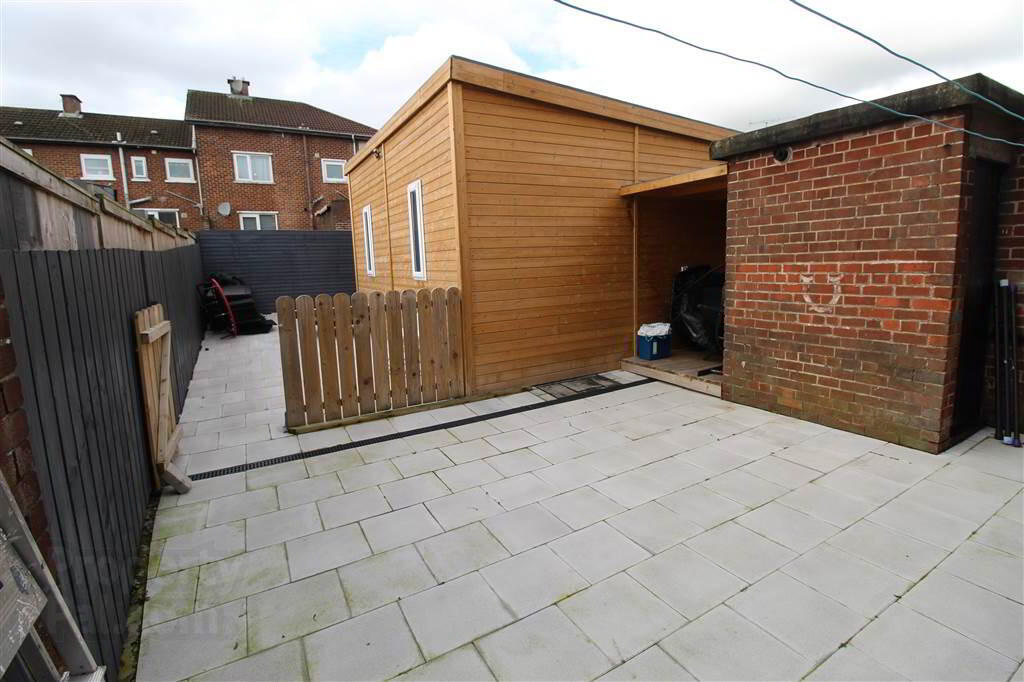 90 West Circular Road 11 of 12