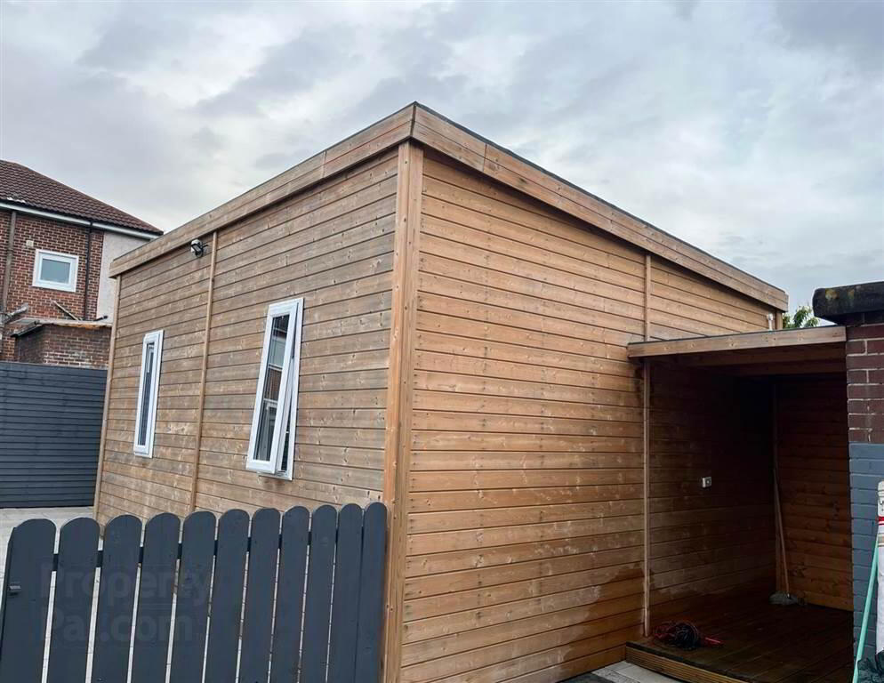 90 West Circular Road 13 of 20
