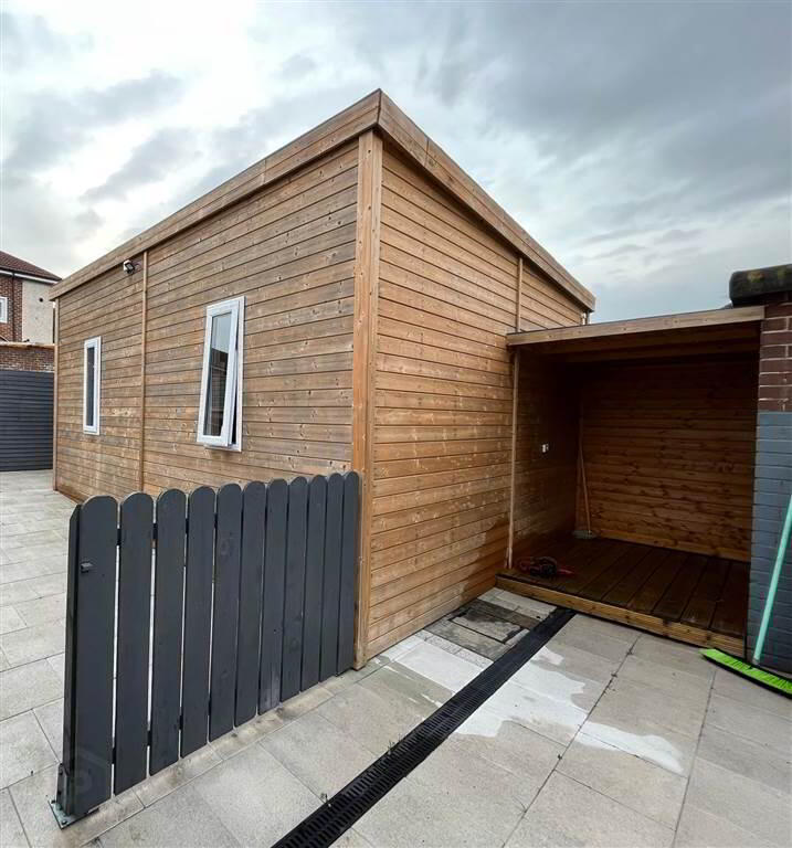 90 West Circular Road 14 of 20