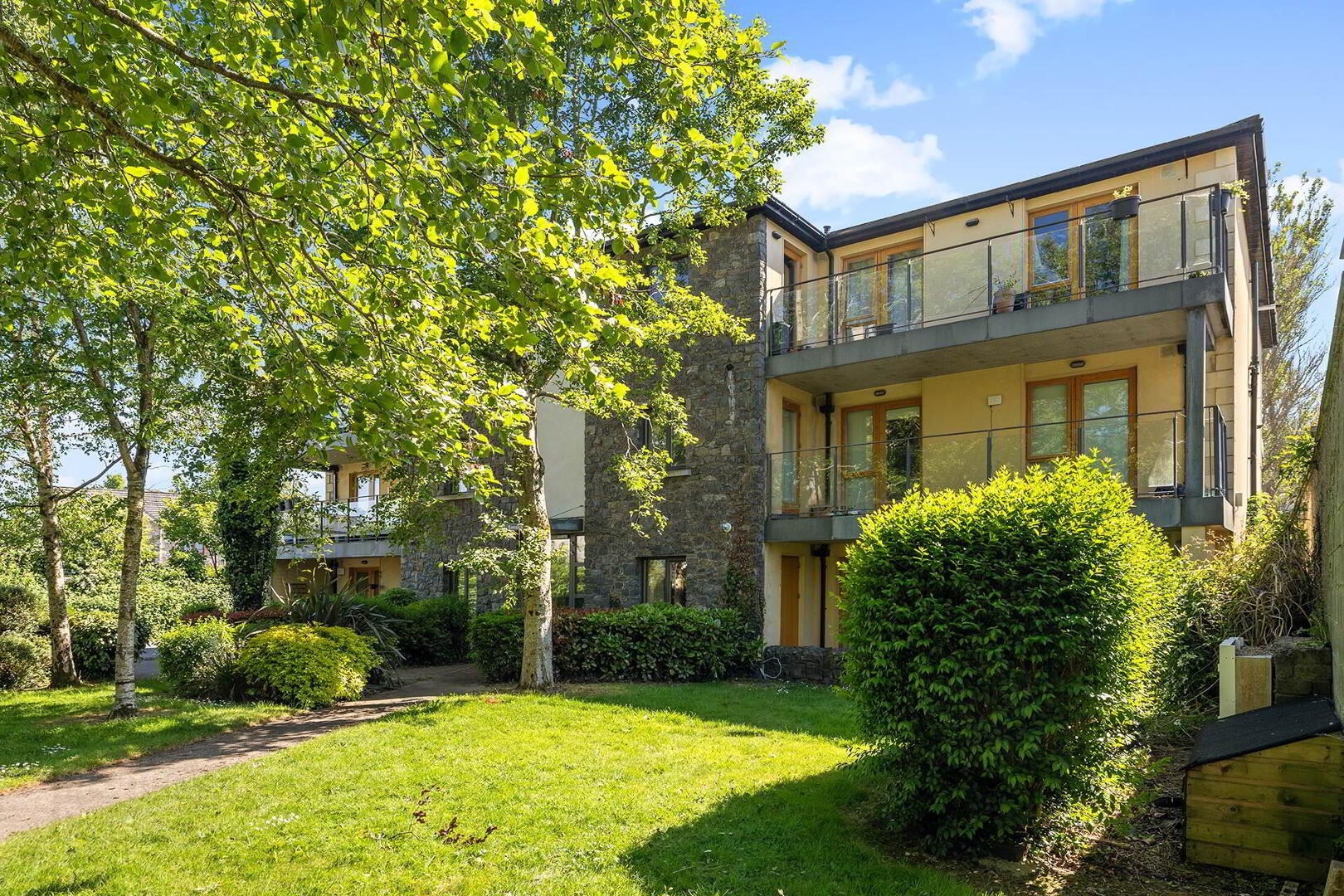 property description image