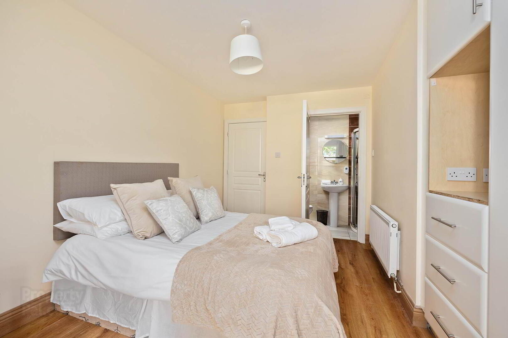 Apt 4 Rowan House, Royal Canal Court 8 of 16