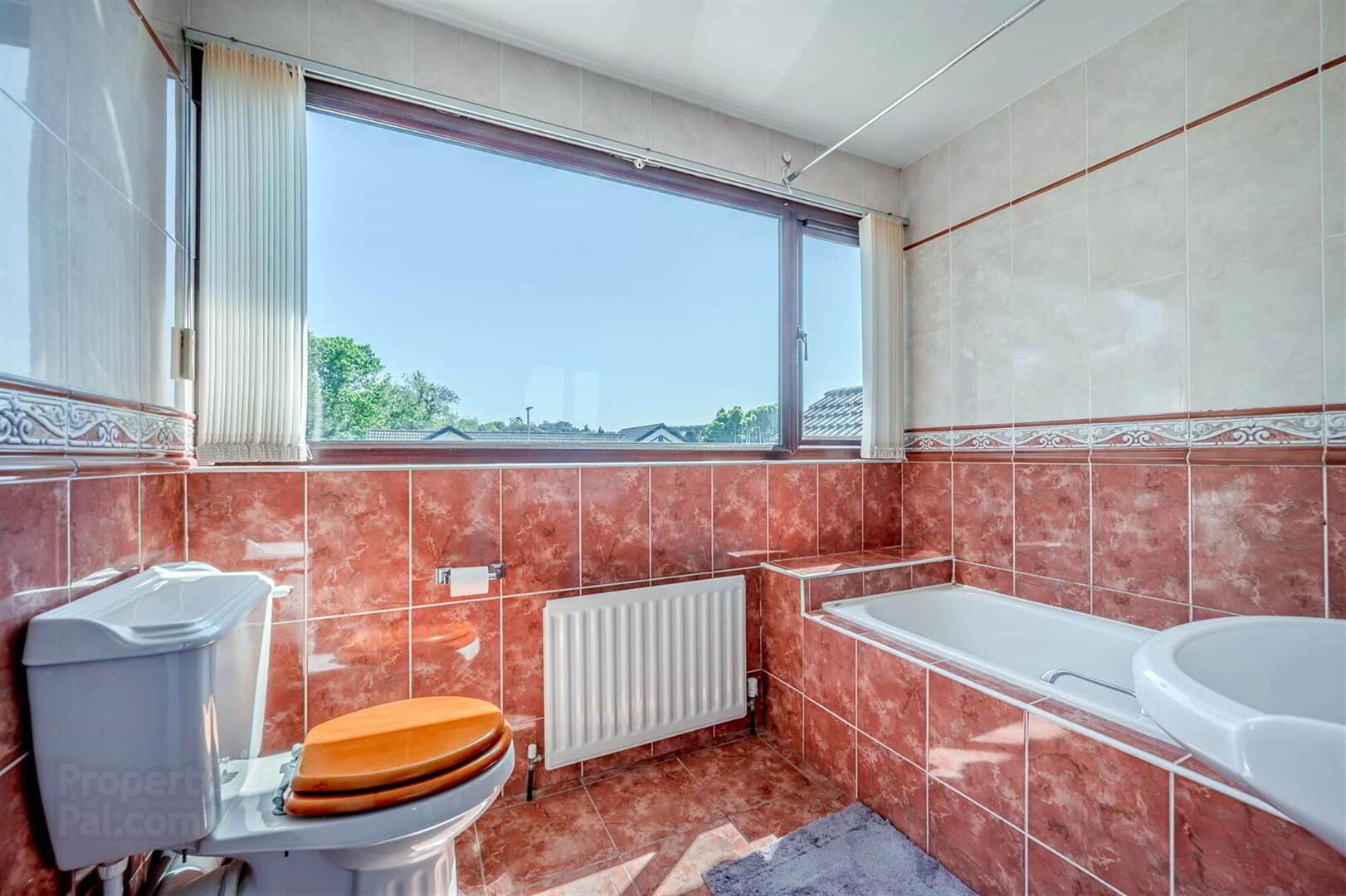14 Rathmoyle Park 33 of 43