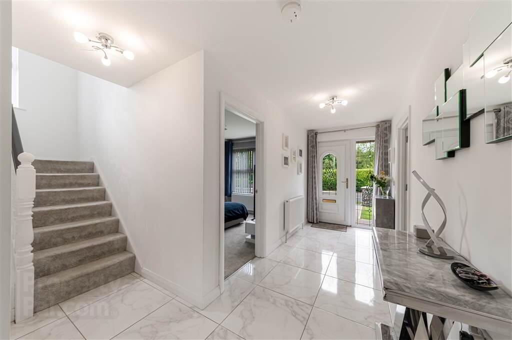 12b Glen Road 5 of 39
