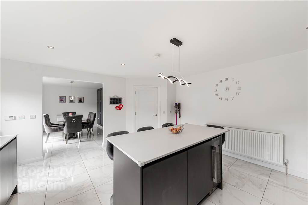 12b Glen Road 12 of 39
