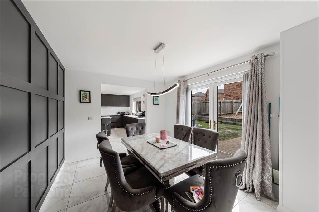 12b Glen Road 16 of 39