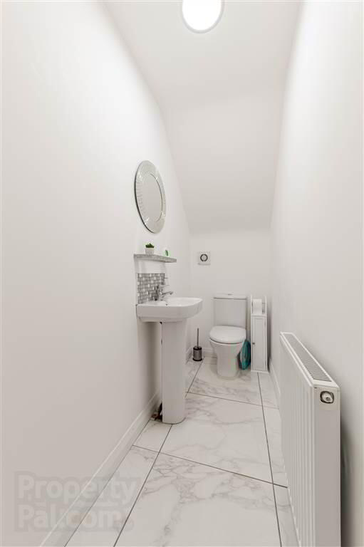 12b Glen Road 18 of 39