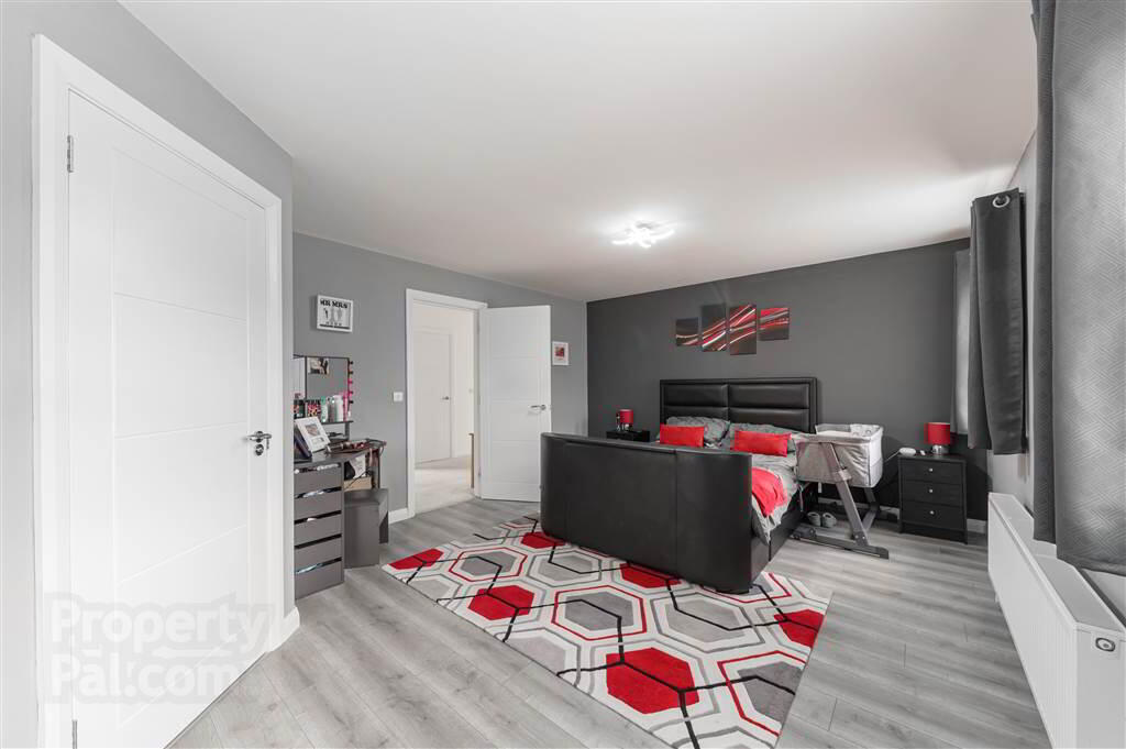 12b Glen Road 21 of 39