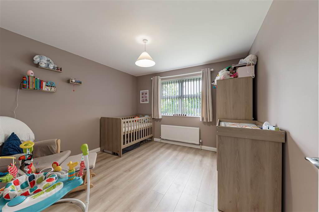12b Glen Road 26 of 39
