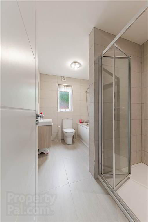 12b Glen Road 29 of 39