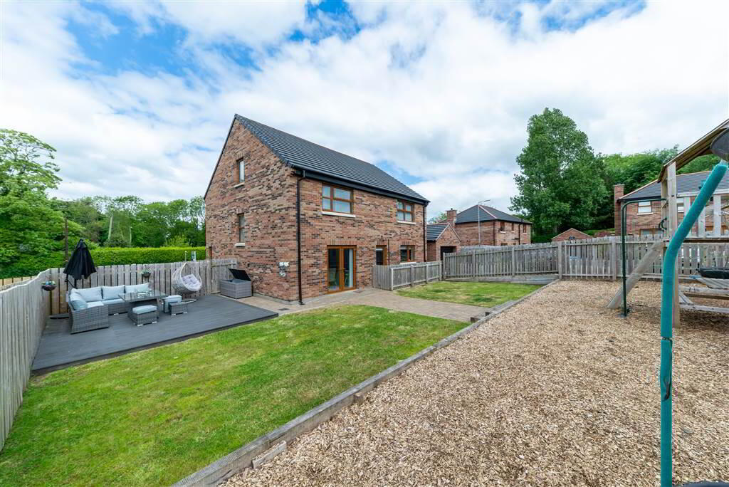 12b Glen Road 33 of 39